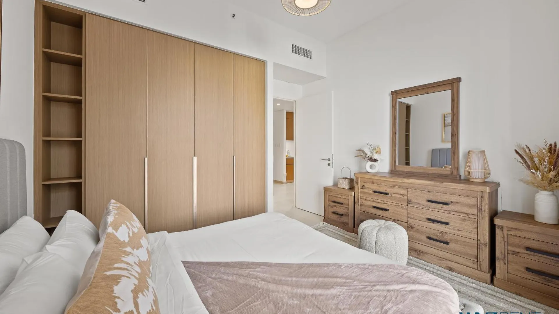 Apartment Earthy Elegant 1 Bedroom In Surf 2-Creek Beach Access Dubai
