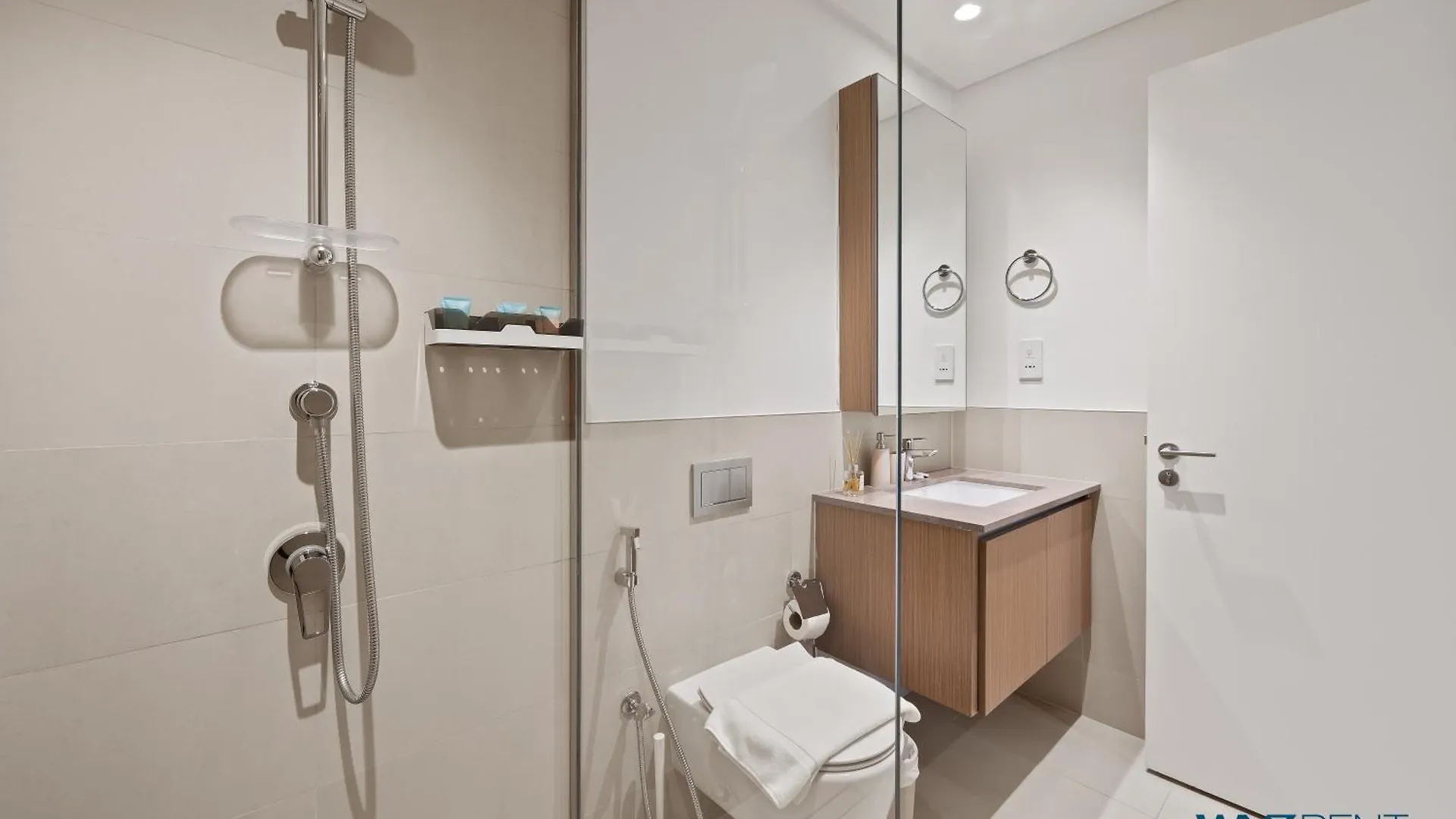 Earthy Elegant 1 Bedroom In Surf 2-Creek Beach Access Dubai United Arab Emirates